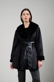 Cappotto con collo sciallato in ecomontone