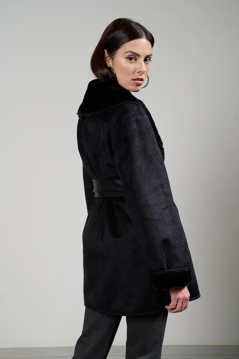 Cappotto con collo sciallato in ecomontone