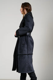 Cappotto in ecomontone con cintura