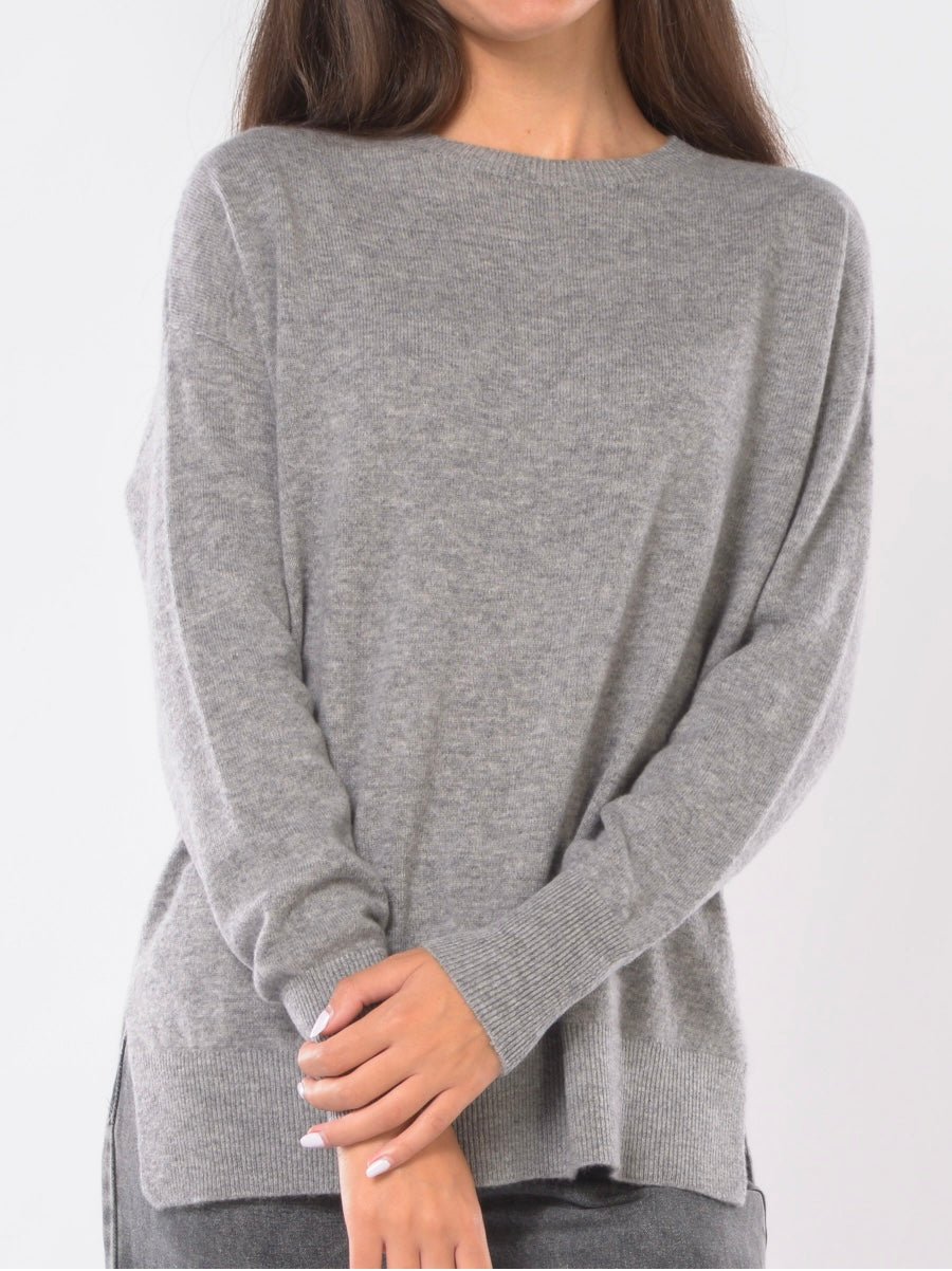 MAGLIA IN LANA CON SPACCHI