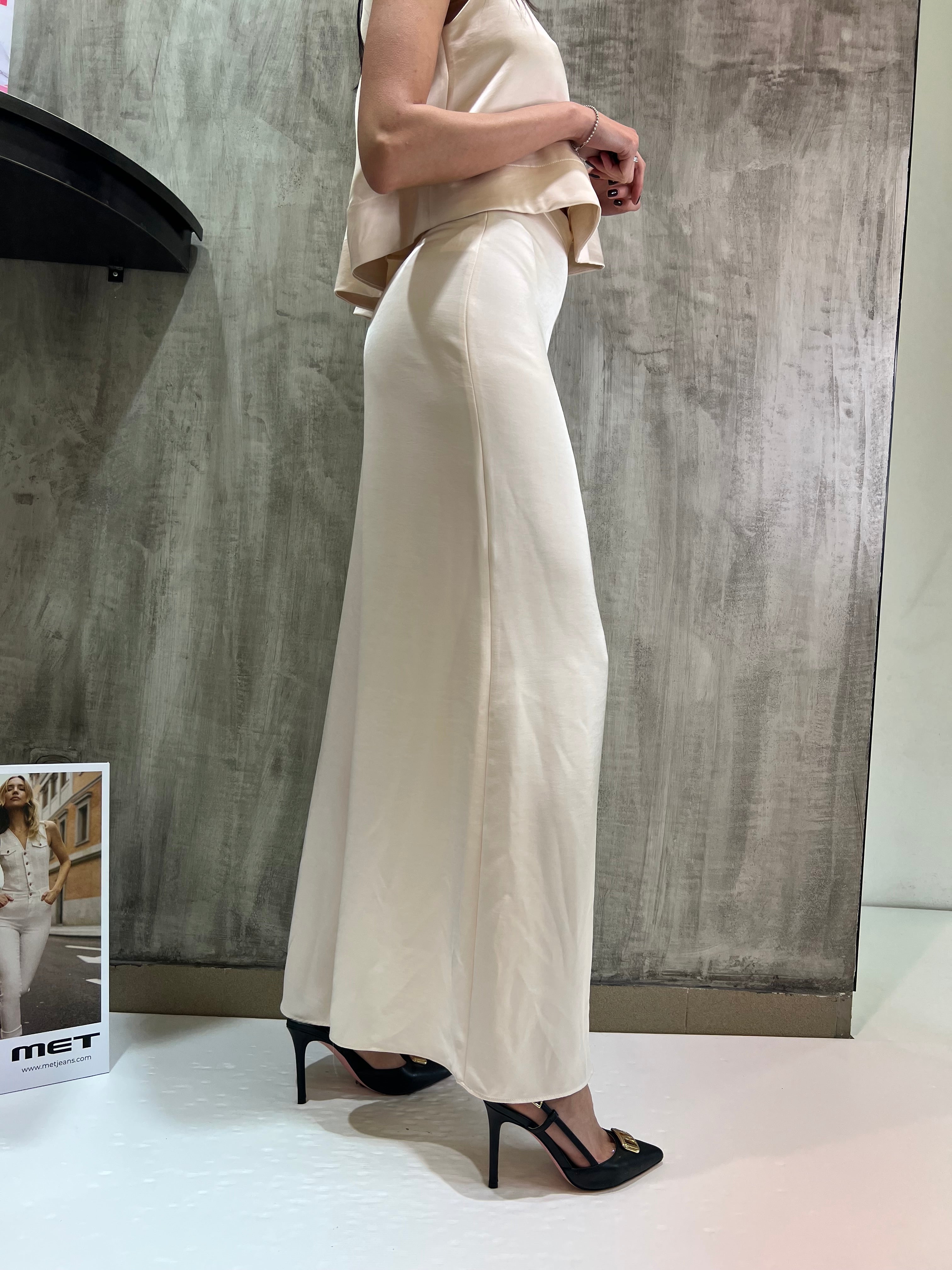 Pantaloni in raso