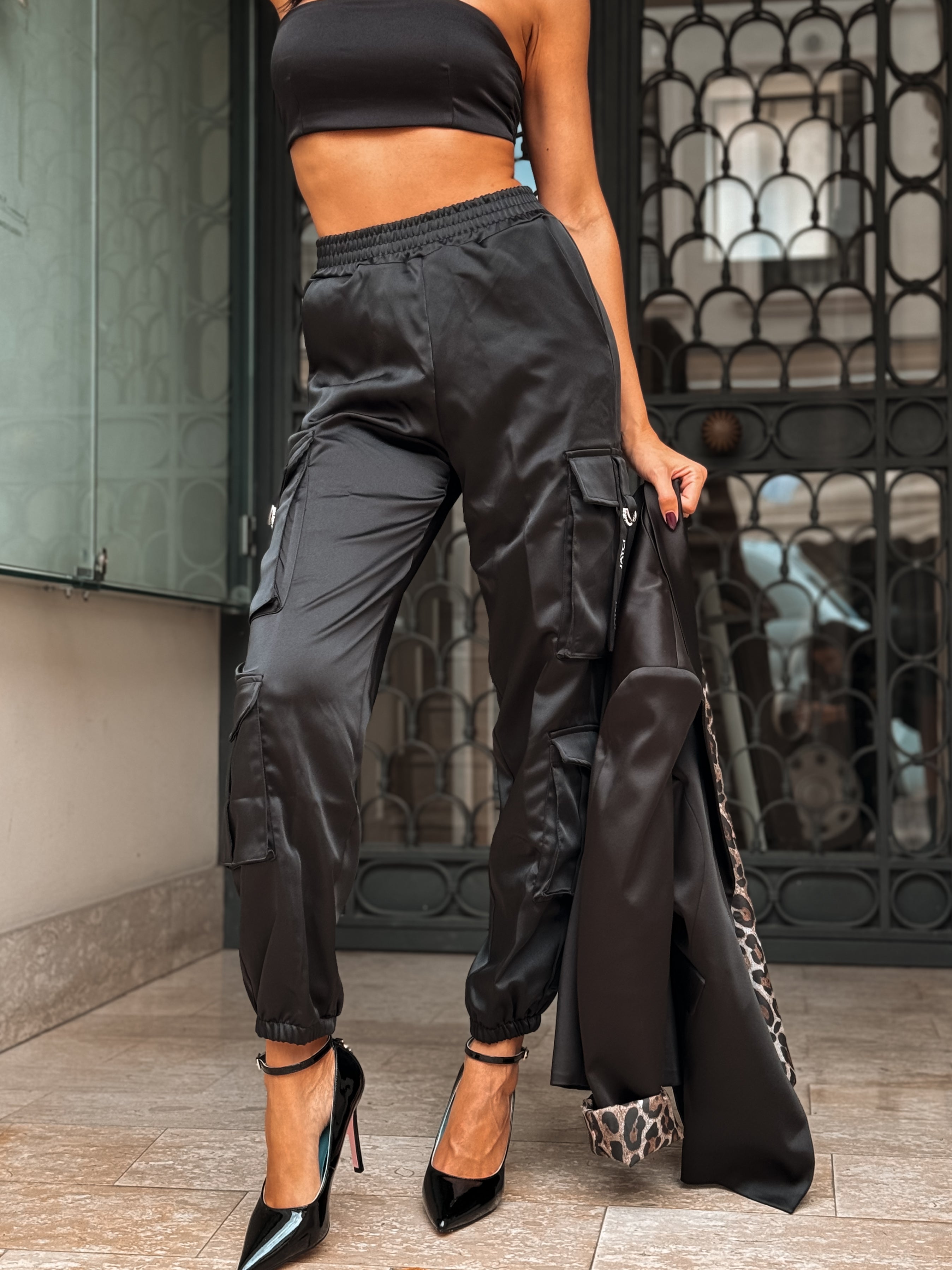 PANTALONI CARGO IN RASO