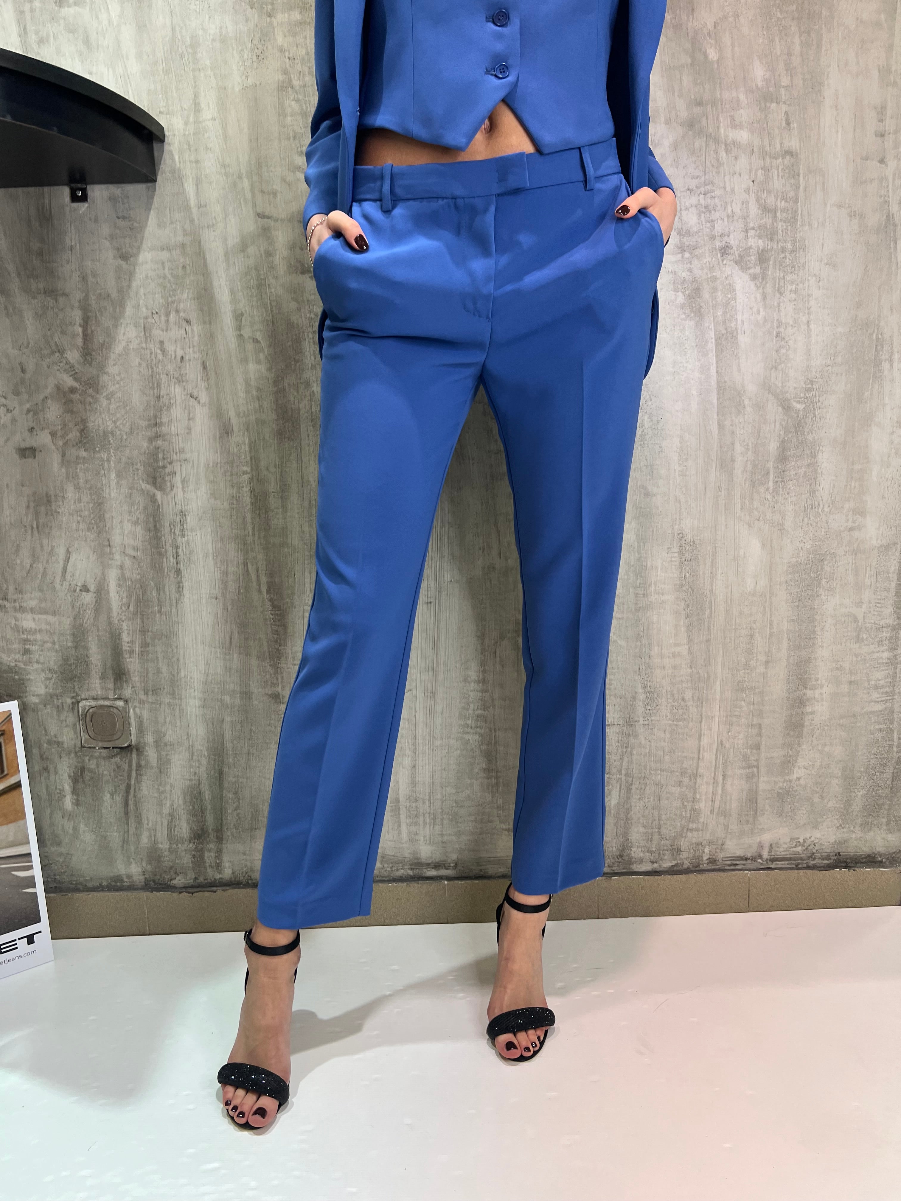 Pantaloni sigaretta