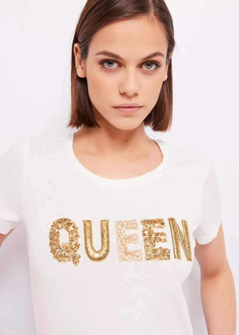 Tshirt con ricamo