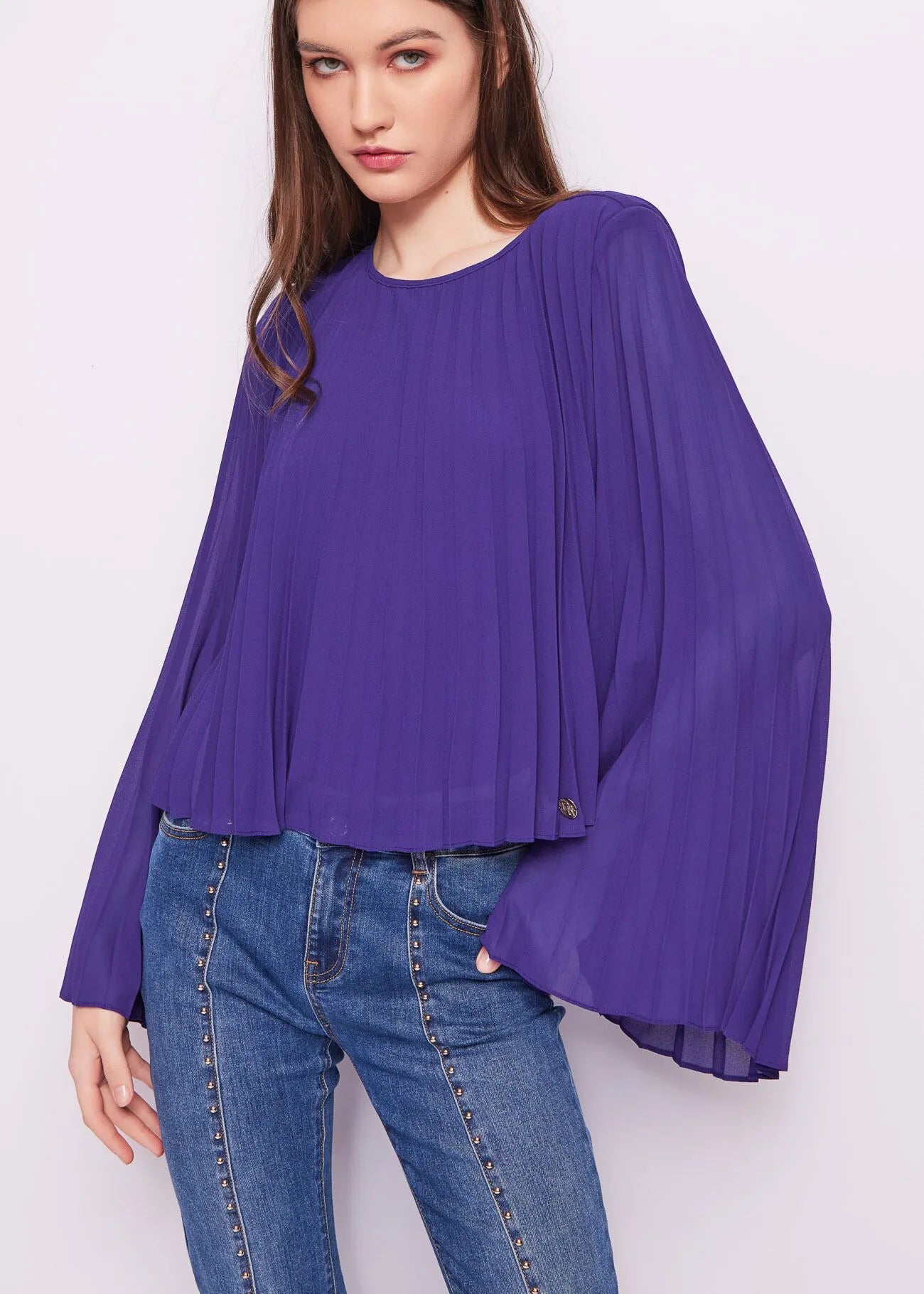 241_421DD45010_2880-P01.webp