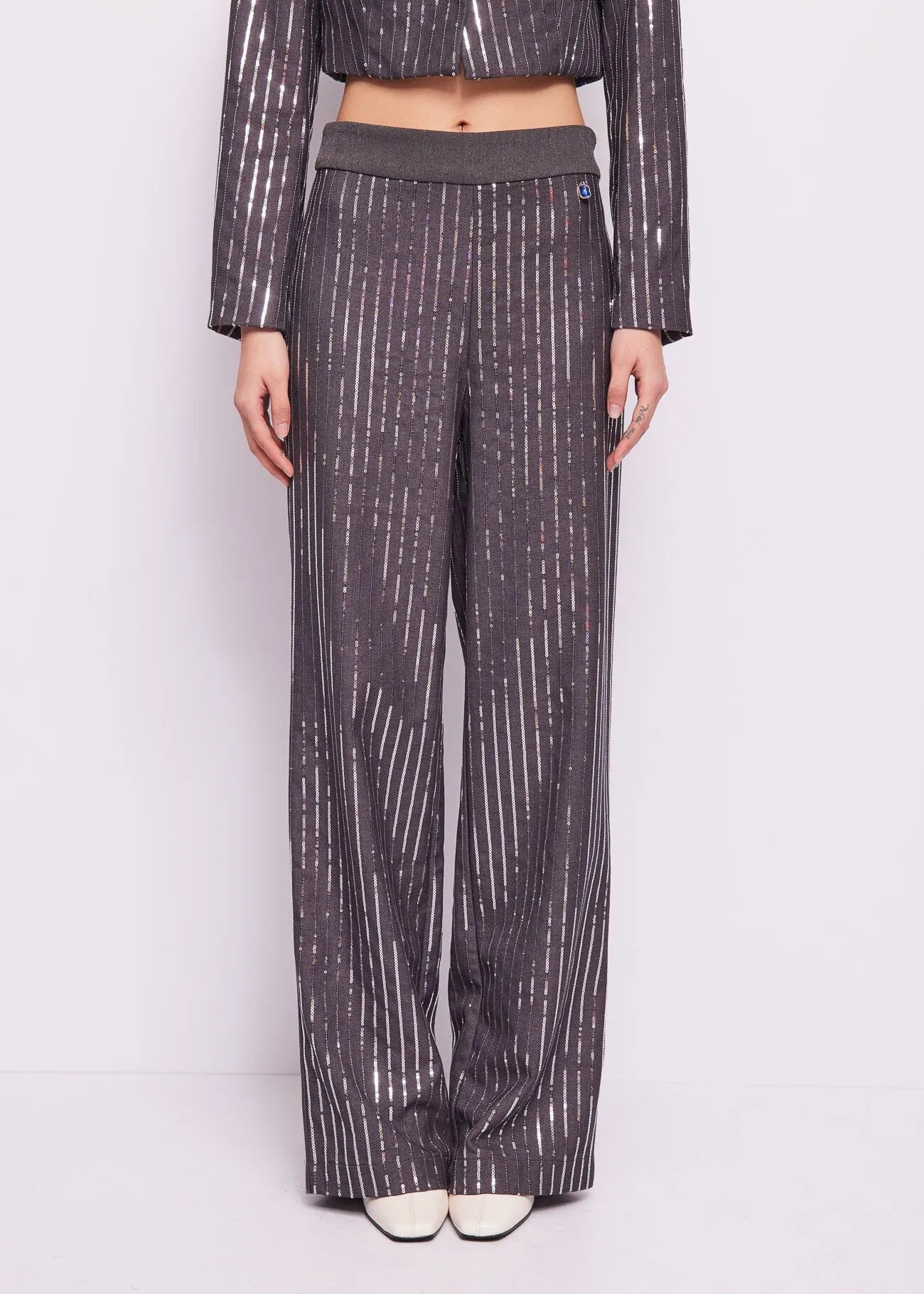 PANTALONE CON PAILLETTES