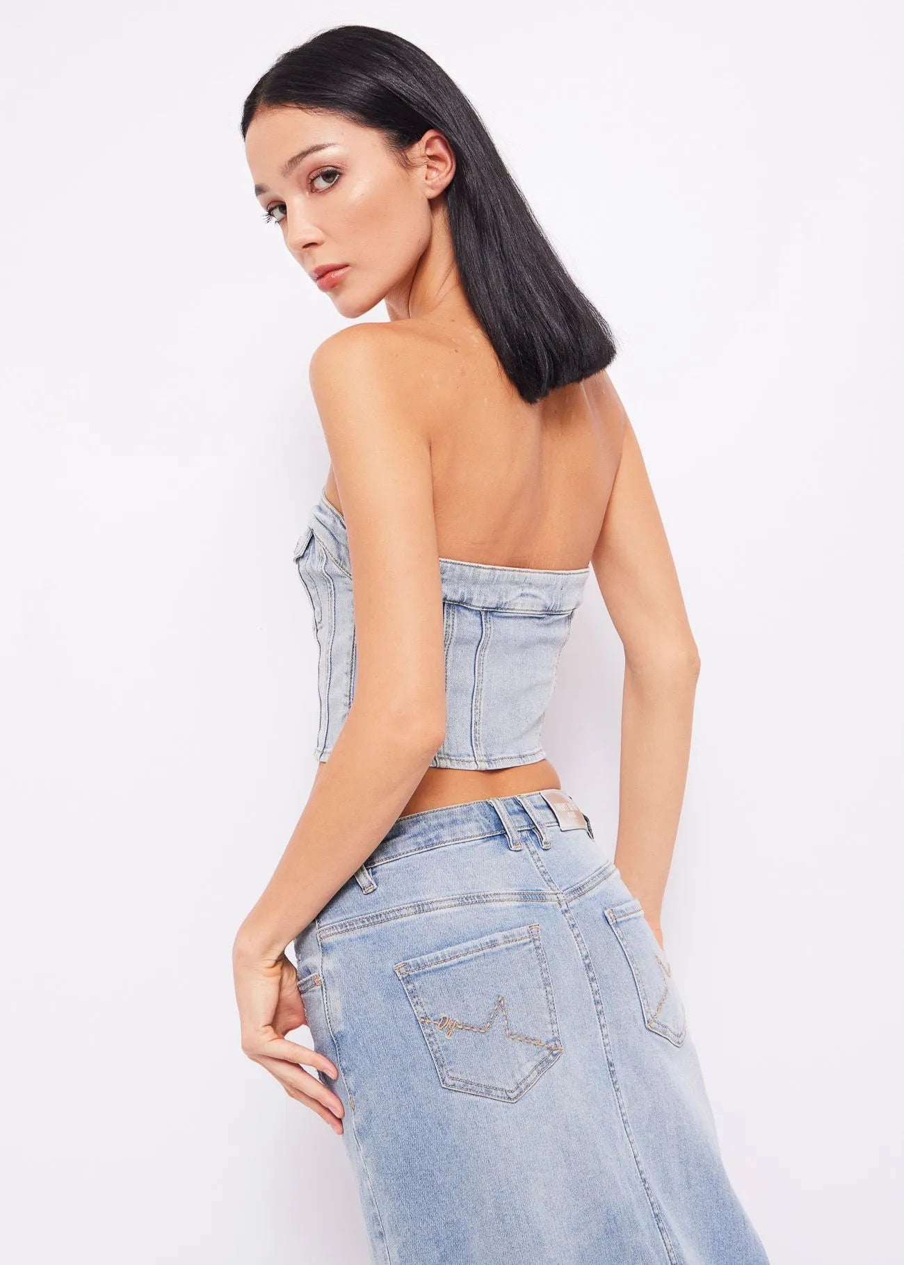 Top in denim con bottoni