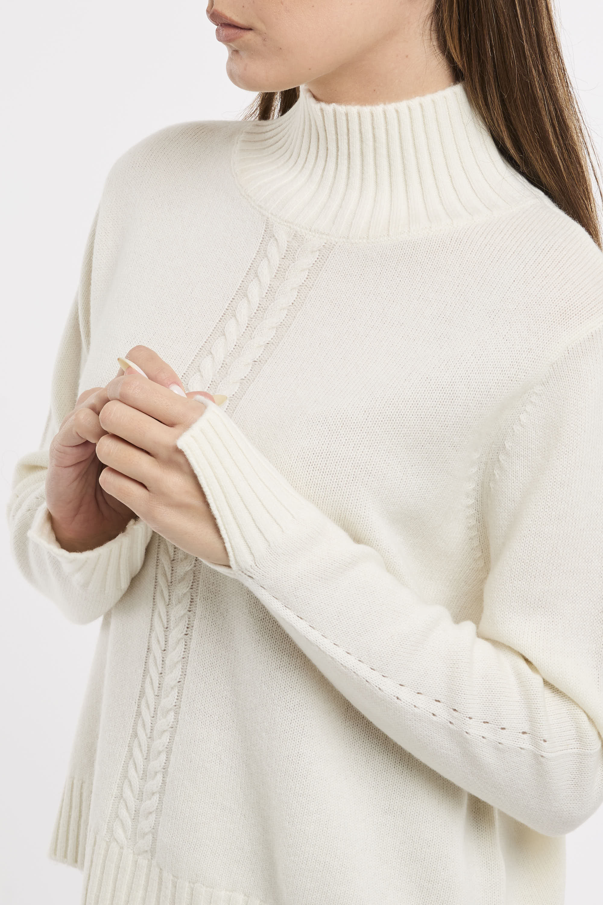 MAGLIA COLLO ALTO IN LANA