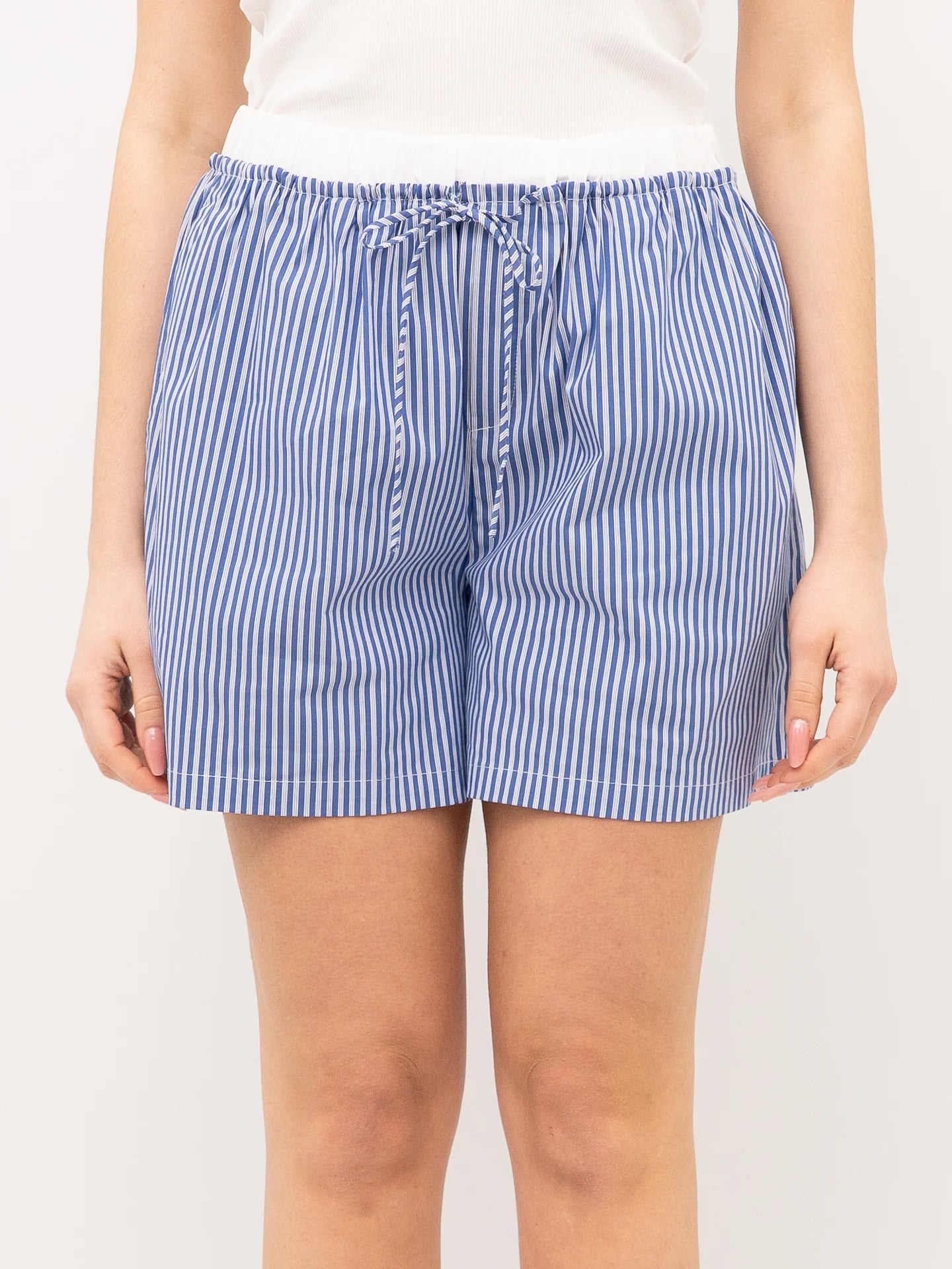 SHORT A RIGHE