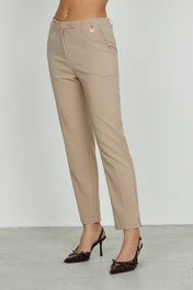 PANTALONE CON SPACCHETTI