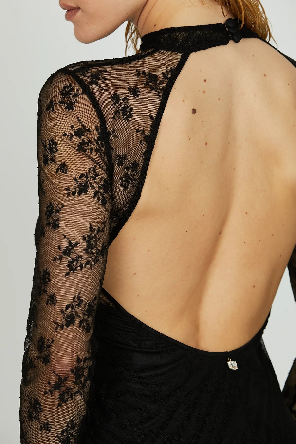 ABITO LUNGO IN PIZZO