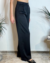 Pantaloni in raso con pinces