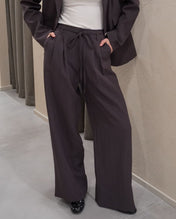 PANTALONI CON PINCES
