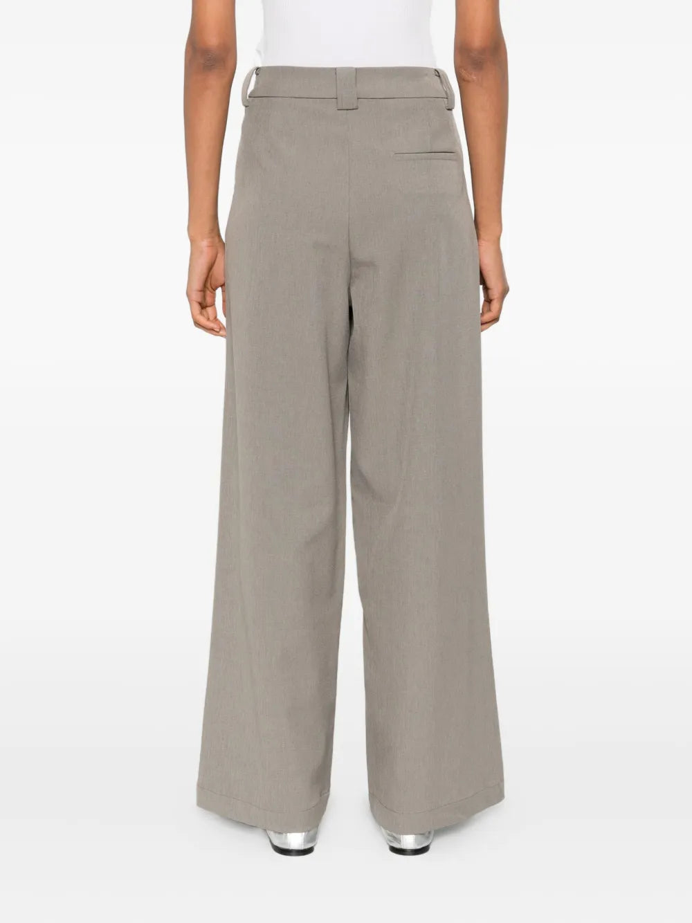 PANTALONE CON PENCES