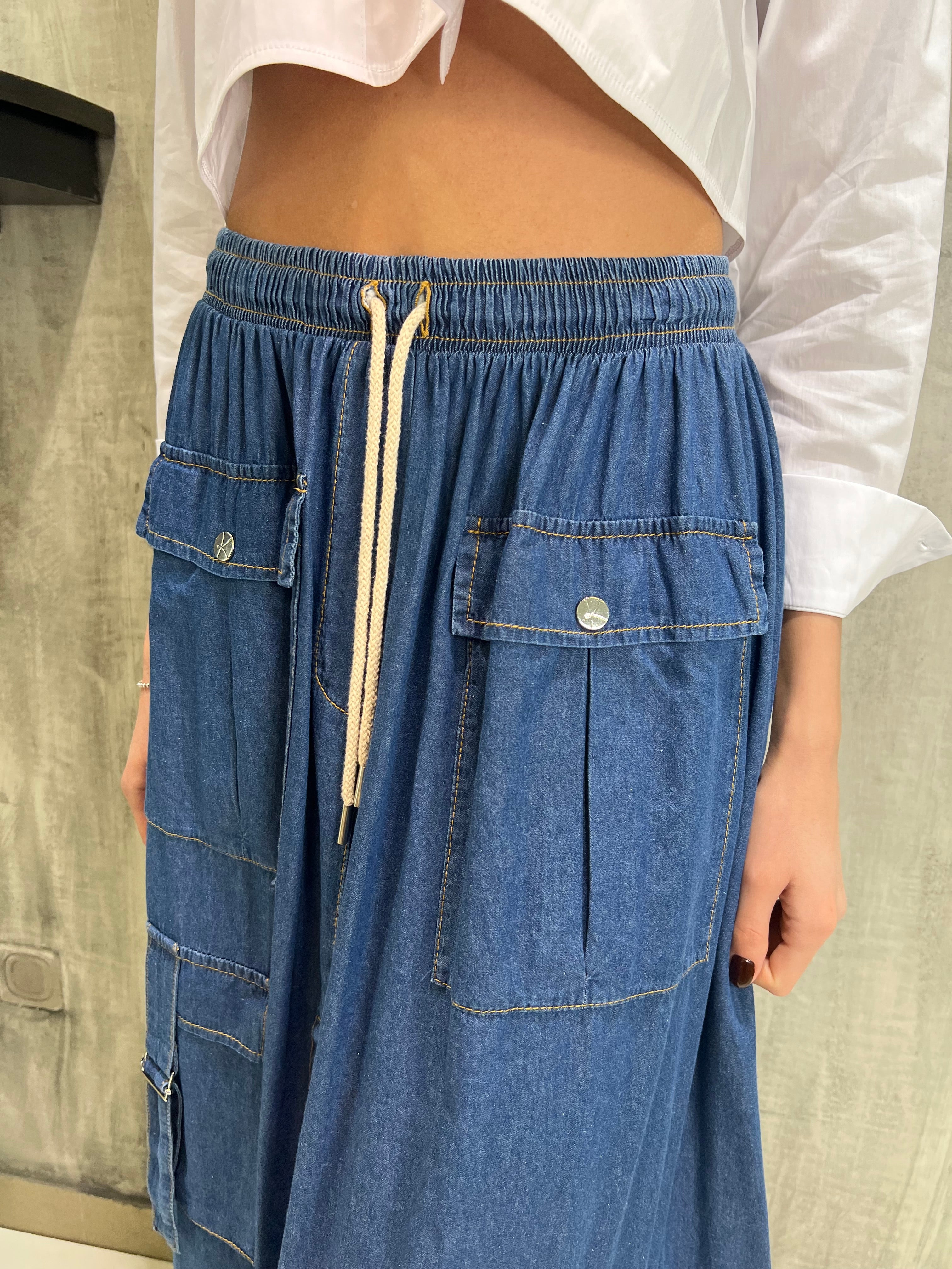 Gonna lunga in denim con tasconi