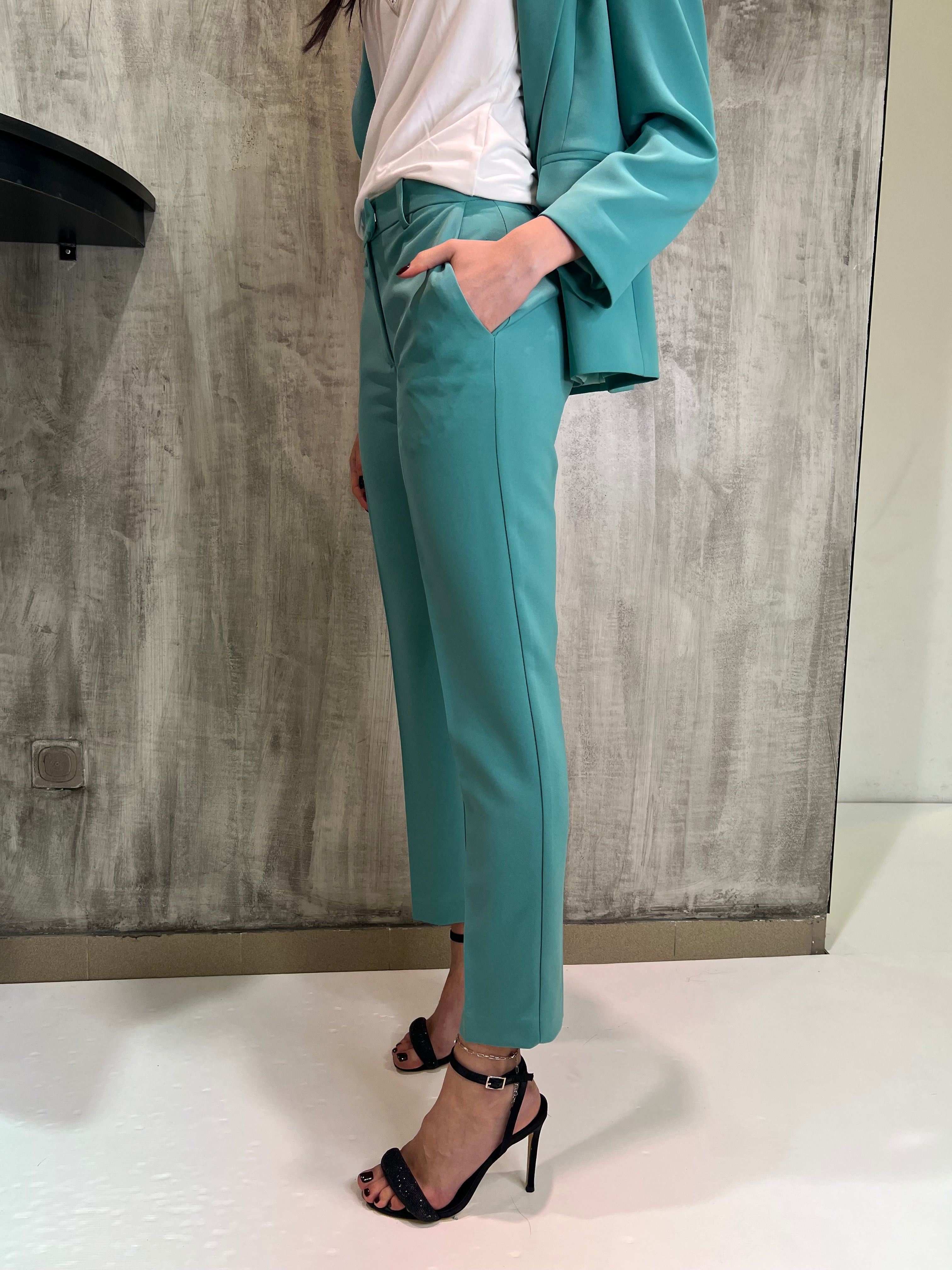 Pantaloni sigaretta