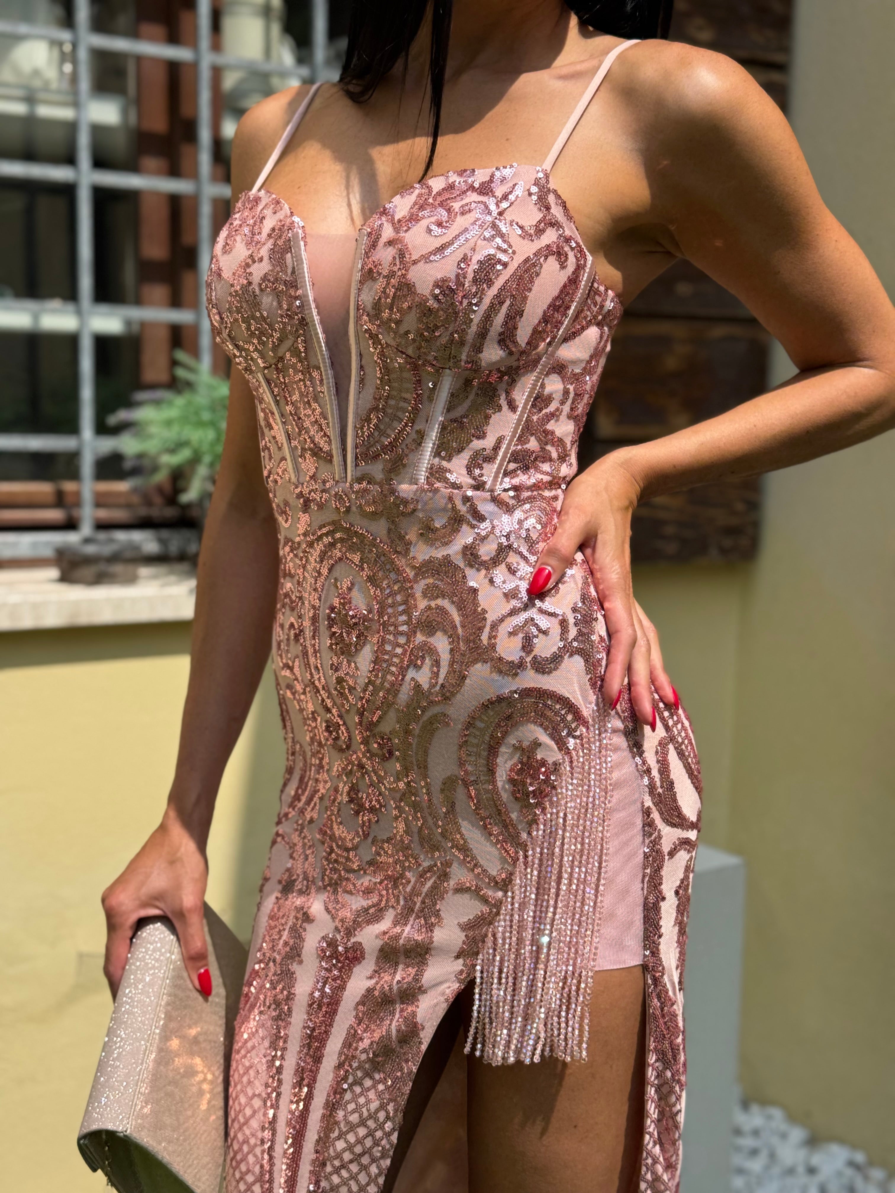 ABITO MONIQUE
