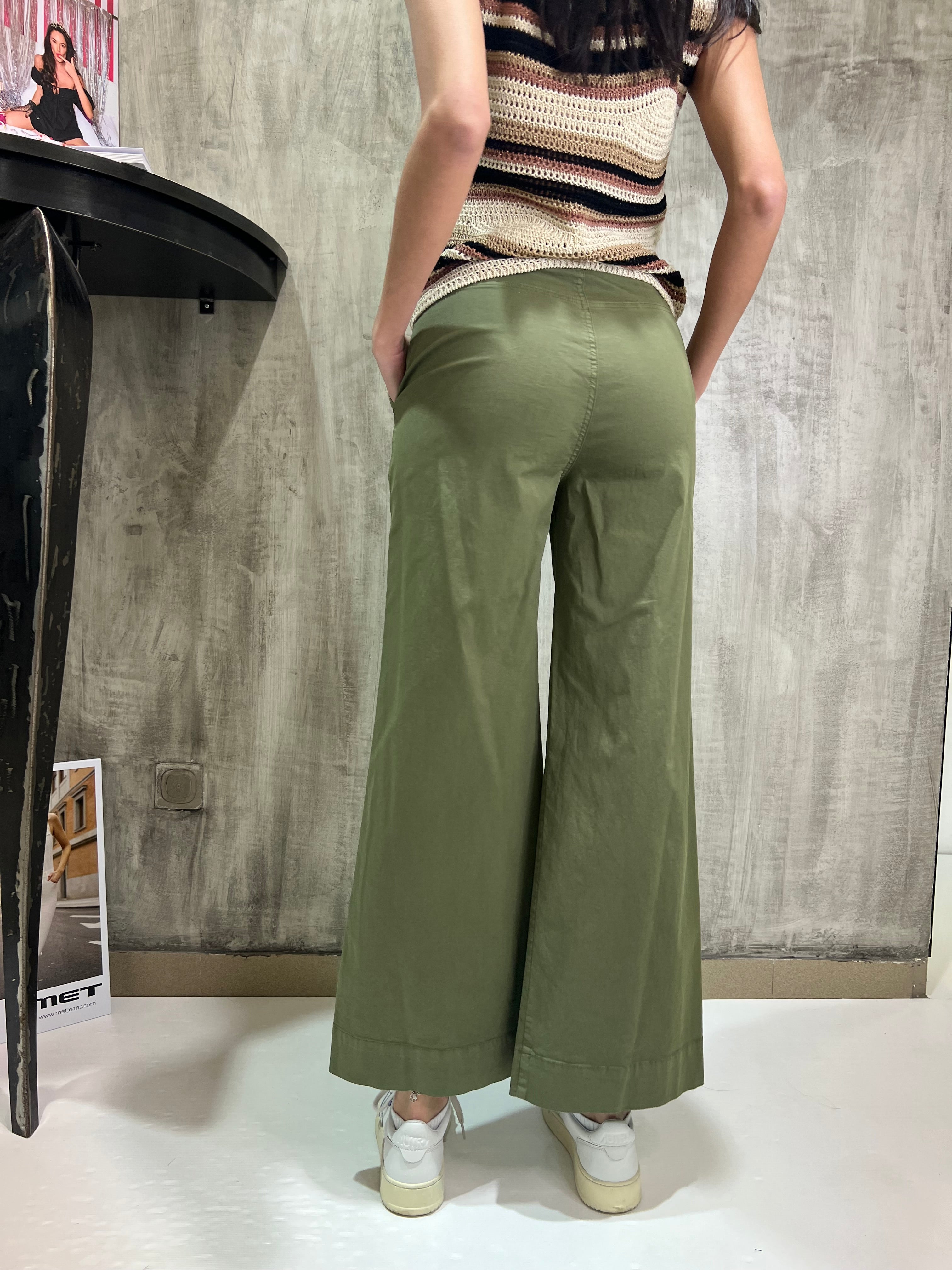 Pantaloni a palazzo