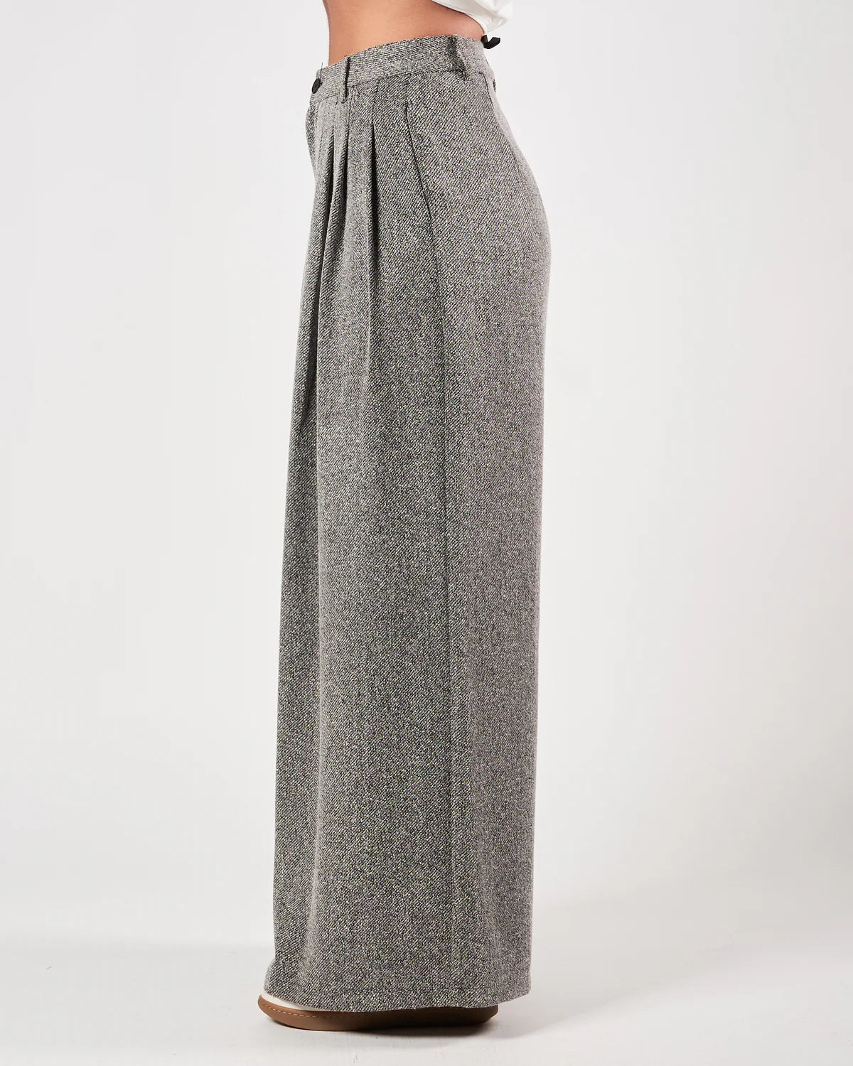 PANTALONE CON PENCES