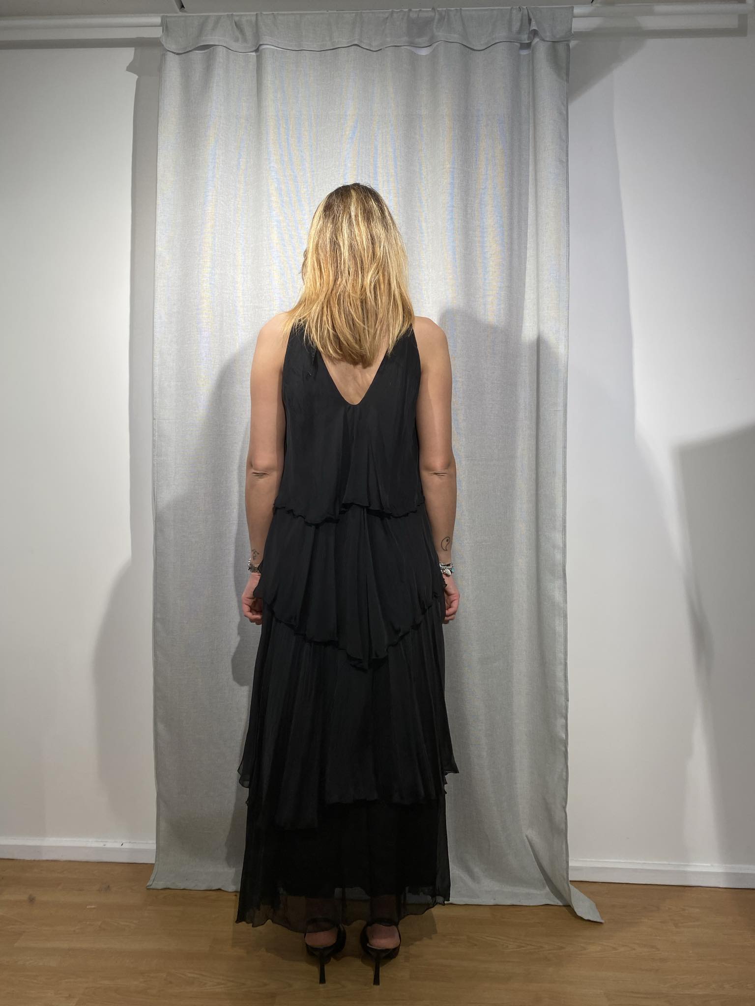 Abito a balze in chiffon