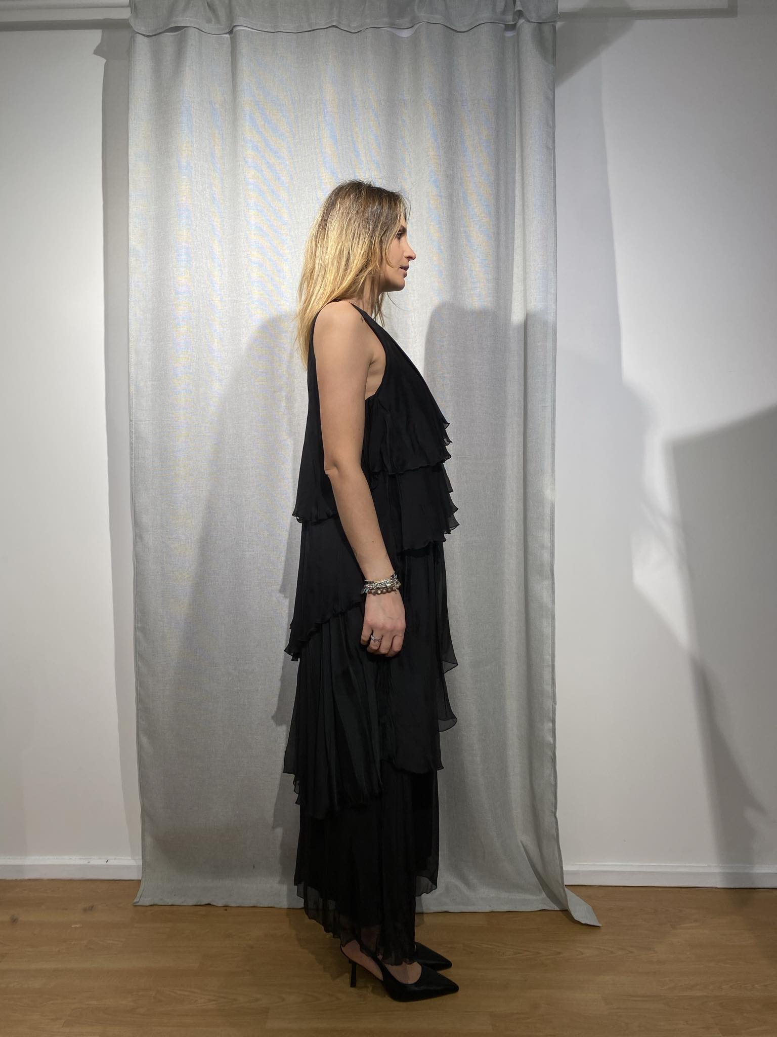 Abito a balze in chiffon