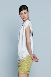BLUSA CON COLLANA
