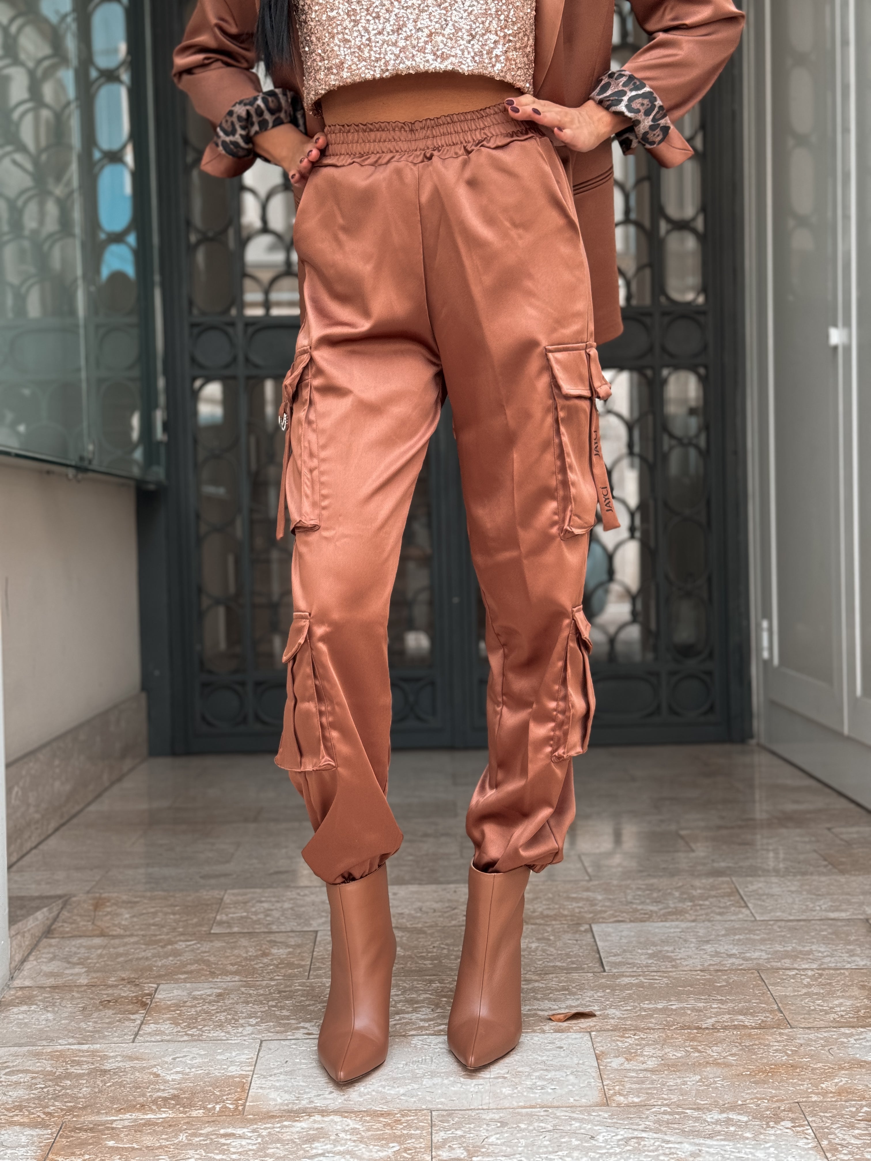 PANTALONI CARGO IN RASO