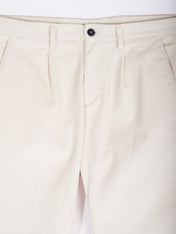 Pantaloni in velluto con pinces