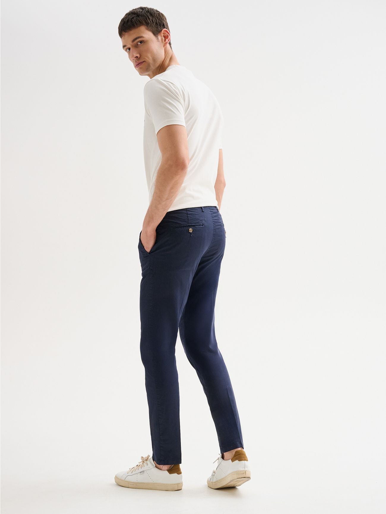 PANTALONI CHINOS SLIM-FIT BASIC