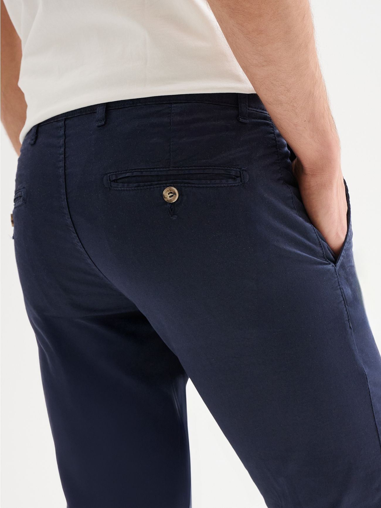 PANTALONI CHINOS SLIM-FIT BASIC