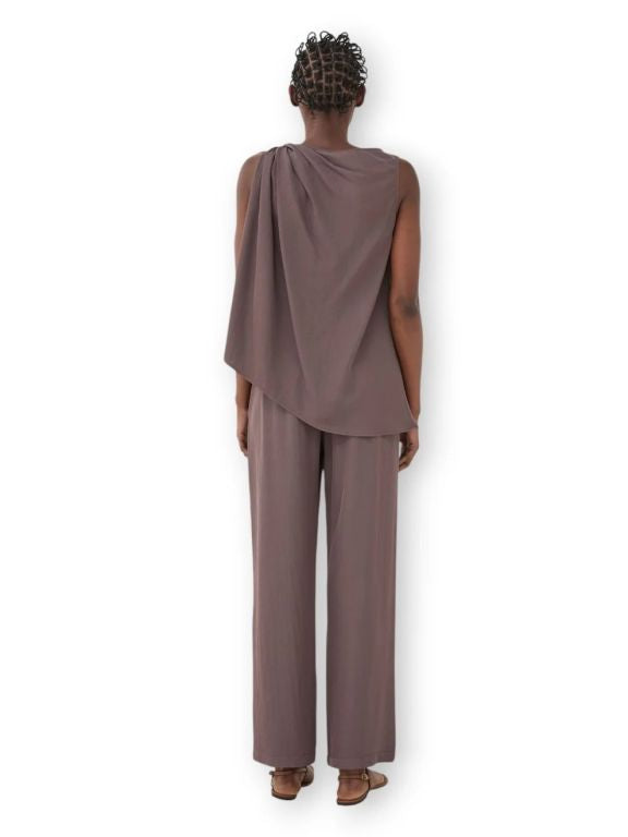 PANTALONI CON PINCES