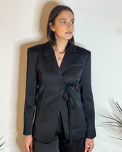 Blazer in raso con allacciatura
