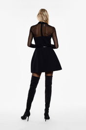 ABITO CON MANICHE TRASPARENTI