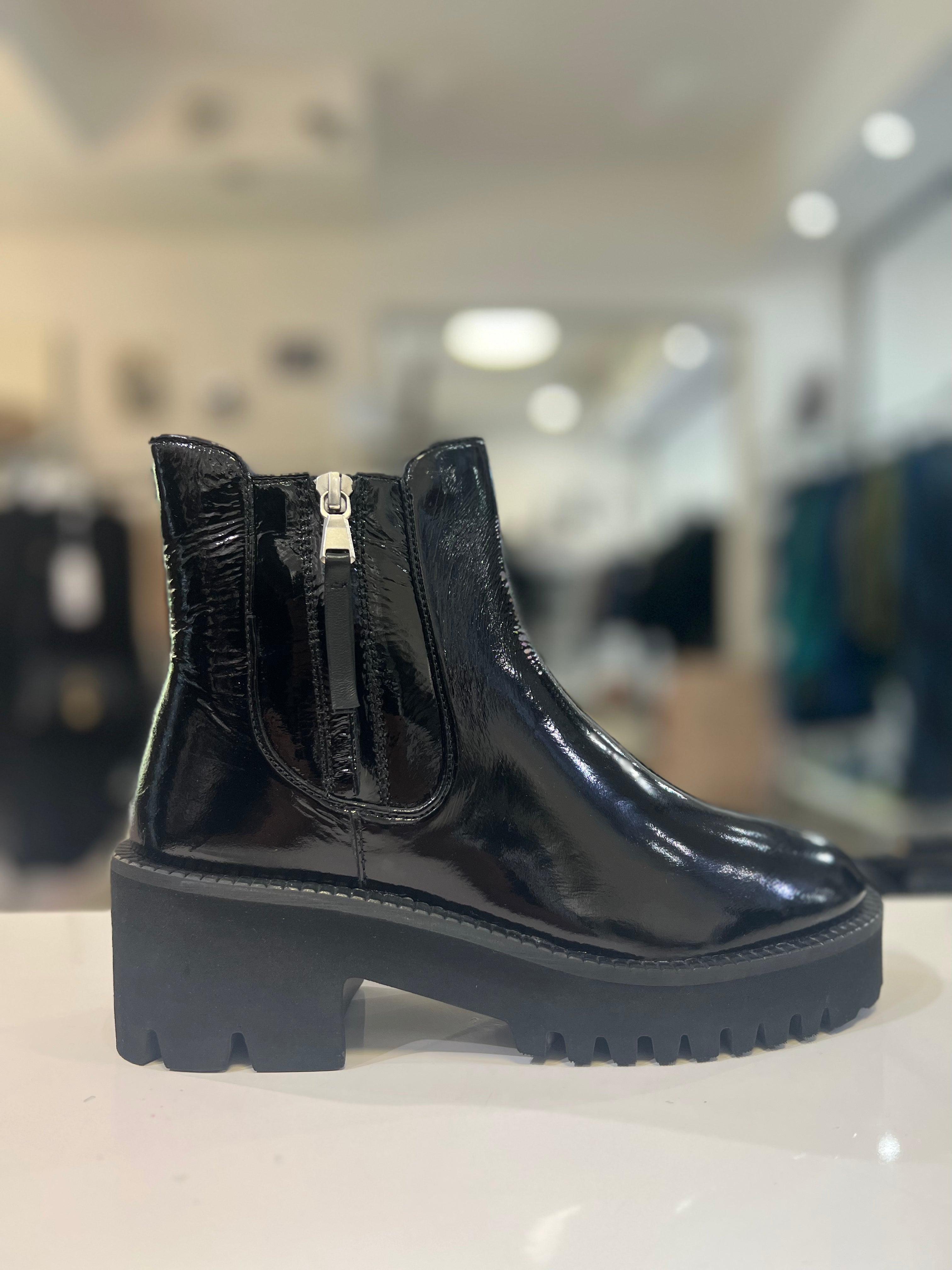 Stivaletto in vernice