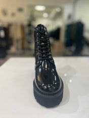 Stivaletto in vernice