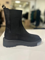 Stivaletto con fondo in gomma