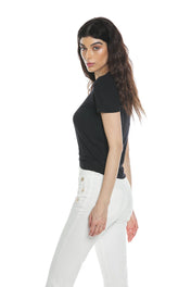 T-shirt  mezza manica con arriccio più accessorio con pendenti