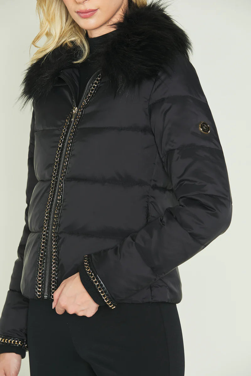 Piumino con catena nella zip
