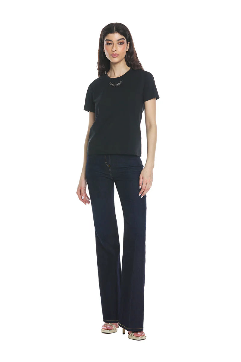T-shirt mezza manica con collana/laccio strass