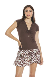 T-shirt mezza manica scollo v con applicazione più pendente
