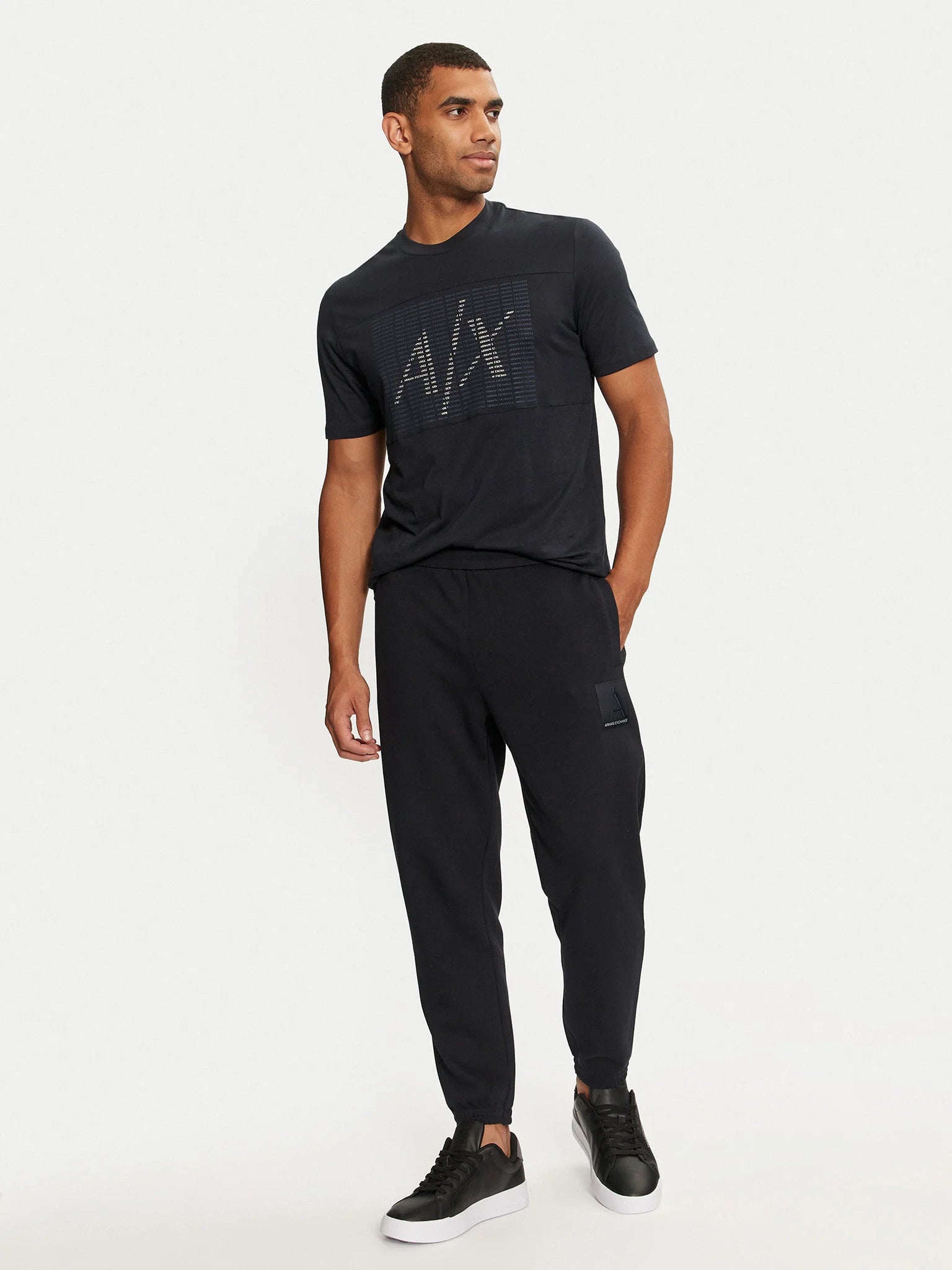 armani-exchange-t-shirt-6dztjd-zjbyz-1510-blu-scuro-regular-fit-0000304355721_1.webp
