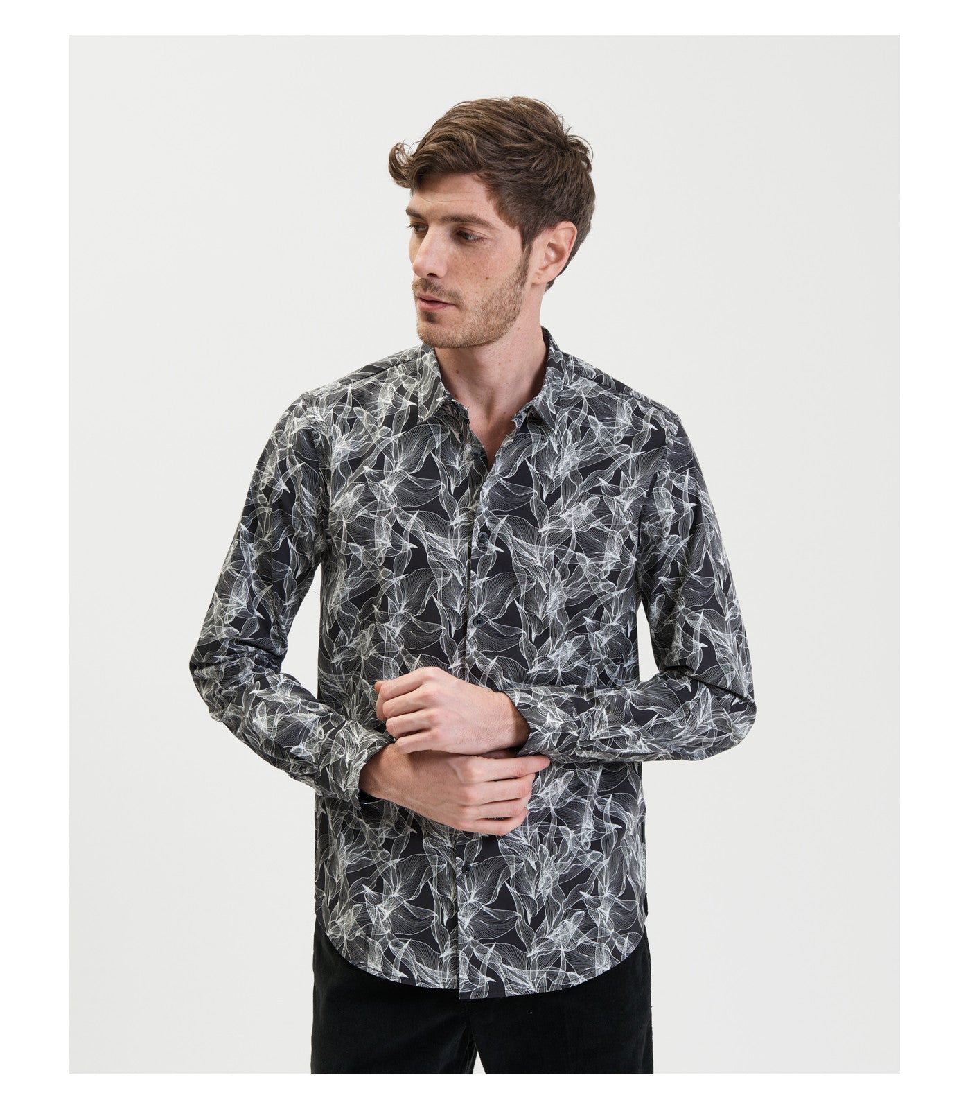camicia-in-fantasia-floreale.jpg