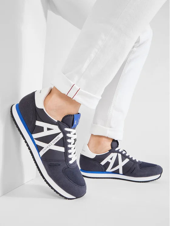 Sneakers blu e bianche