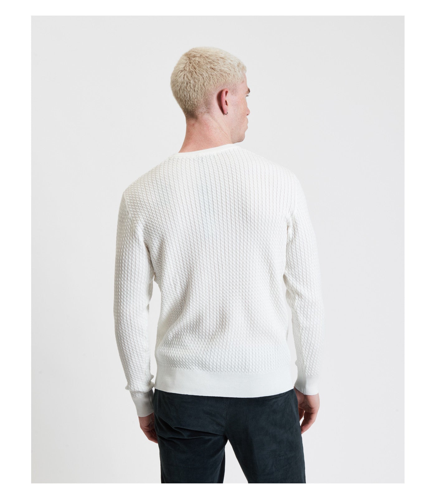 maglione-girocollo-a-trecce_2.jpg