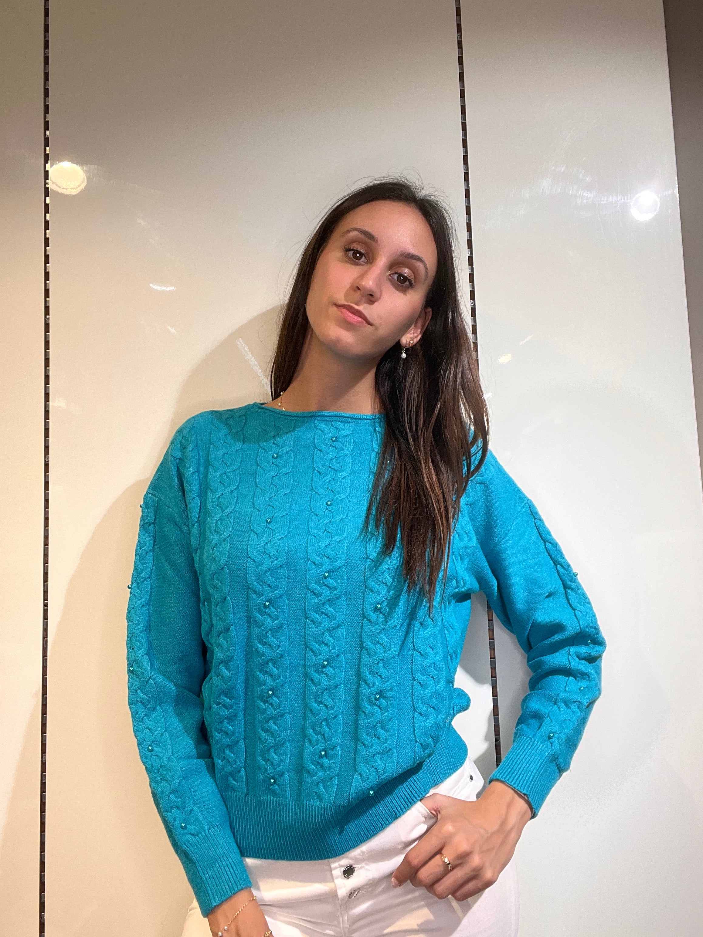 Maglioncino a trecce con perle