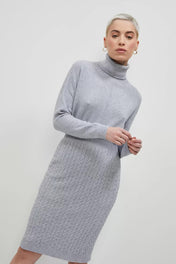 Dolcevita in maglia con motivo trecce