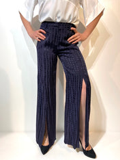 Pantaloni a palazzo con spacco