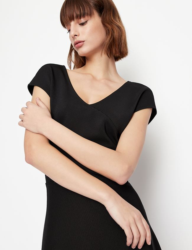 Vestito corto nero
