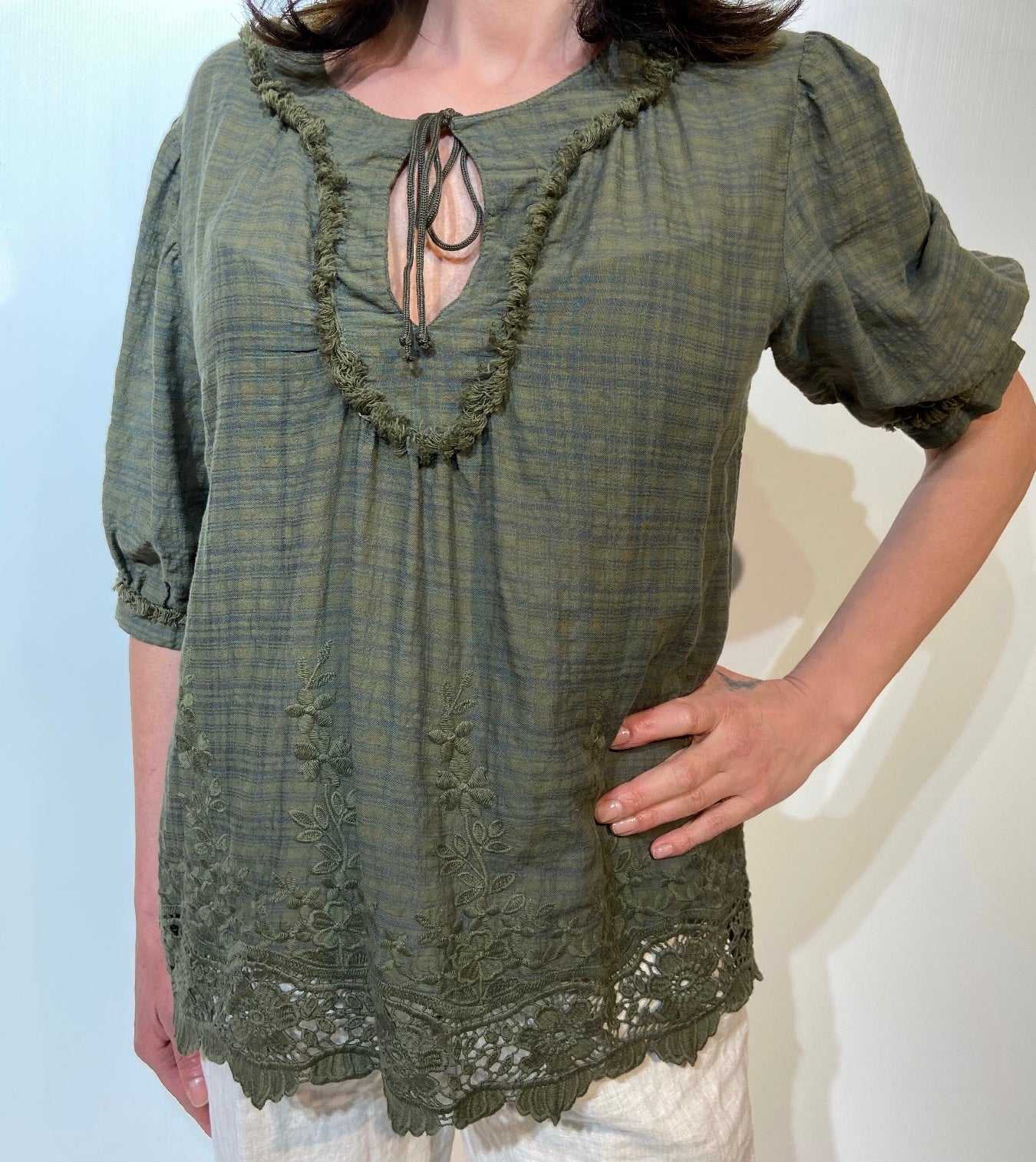 Casacca con fondo in pizzo