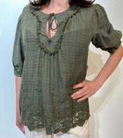 Casacca con fondo in pizzo
